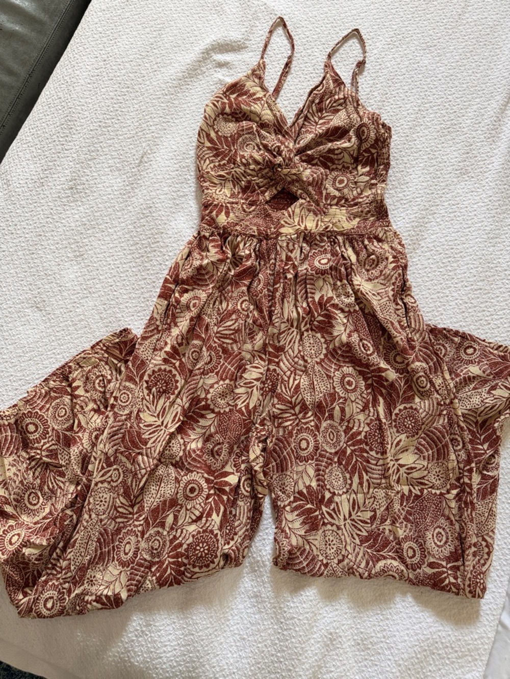 Floral Twist-Front key hole Jumpsuit in Rust and Cream
